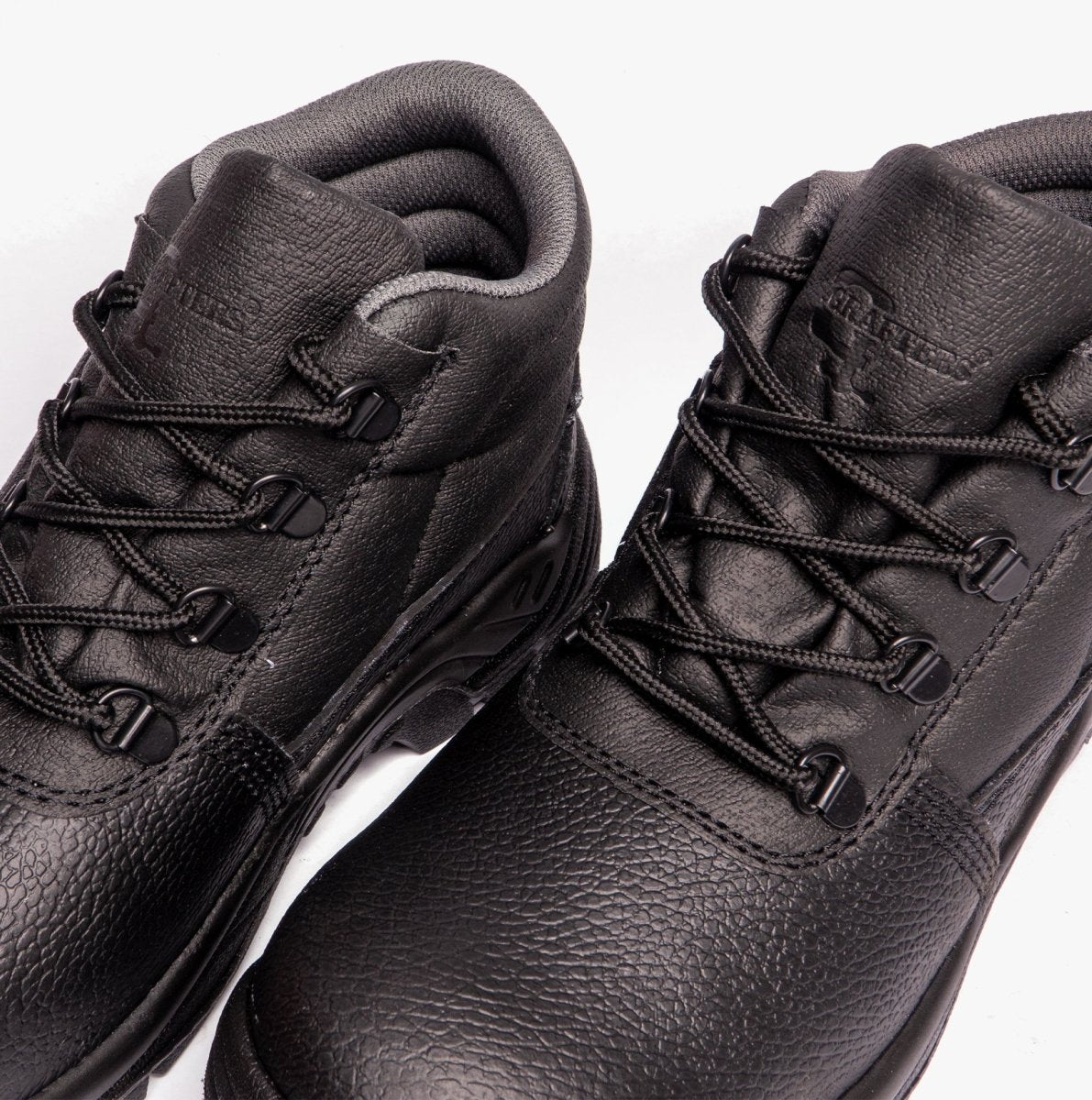 Grafters M9535PA+ Unisex Leather Chukka Safety Boots Black (Plus Sizes) M9535PA+ - 49 | STB.co.uk